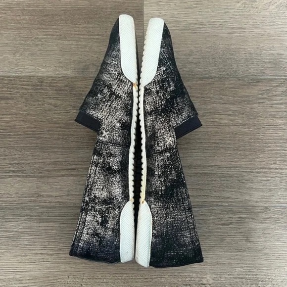 Frye Melanie Slip On Sneakers - Size US 6.5 - Picture 5 of 8